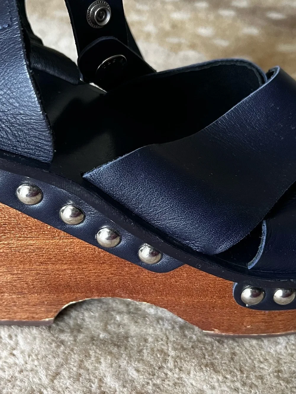 Rag & Bone Chunky Leather Platform Sandal with Studded Wood Wedge size 39 1/2